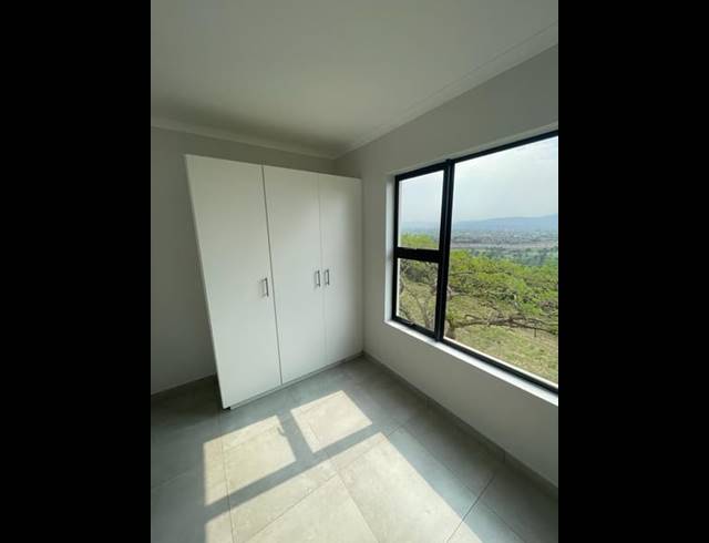 2 BEDROOM APARTMENT FOR SALE IN LINCOLN MEADE
